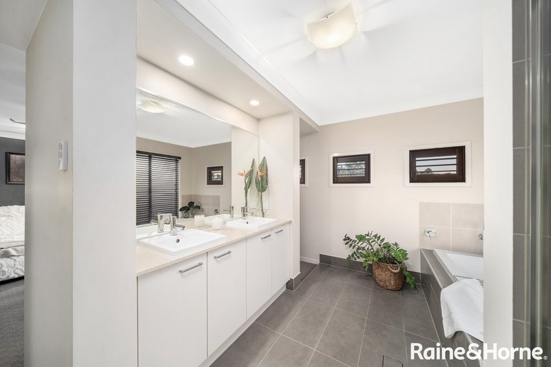 Photo - 15 Rivergum Drive, Eatons Hill QLD 4037 - Image 18