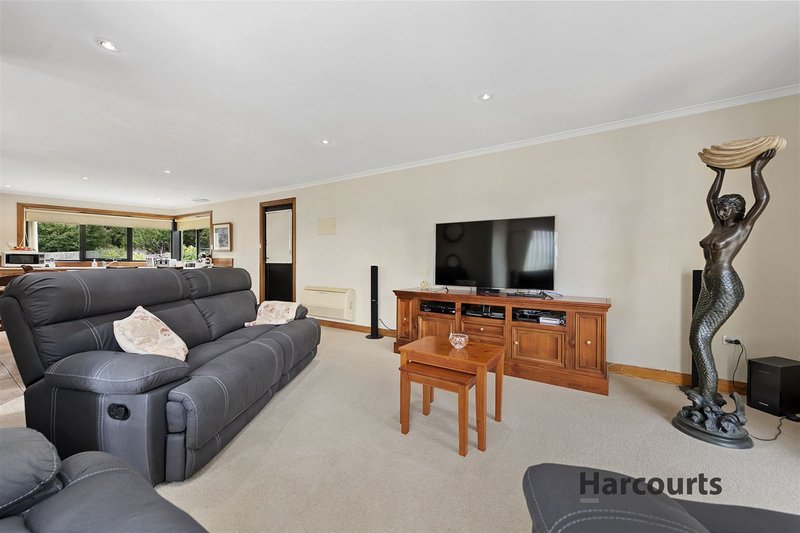 Photo - 15 Riverview Avenue, East Devonport TAS 7310 - Image 6