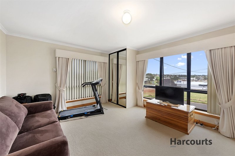 Photo - 15 Riverview Avenue, East Devonport TAS 7310 - Image 11