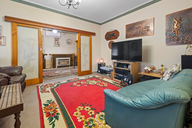 Photo - 15 Robert Street, Lalor VIC 3075 - Image 6