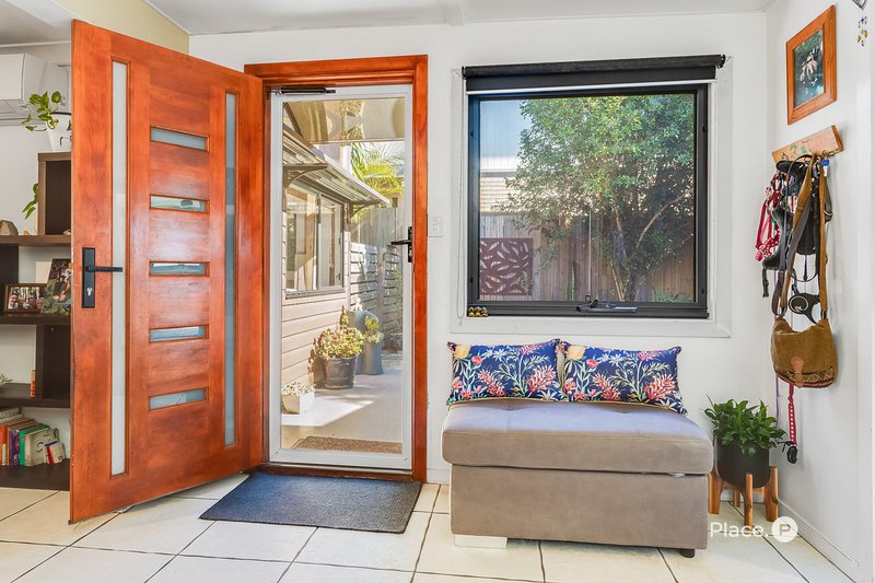 Photo - 15 Roland Street, Clontarf QLD 4019 - Image 5
