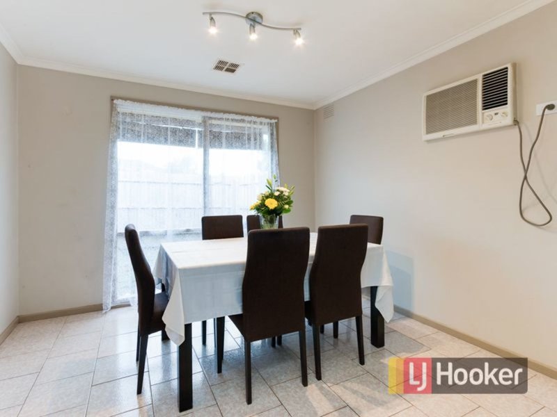 Photo - 15 Roma Avenue, Cranbourne VIC 3977 - Image 5