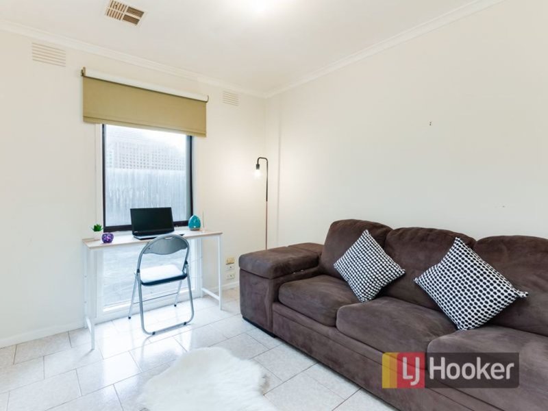 Photo - 15 Roma Avenue, Cranbourne VIC 3977 - Image 11