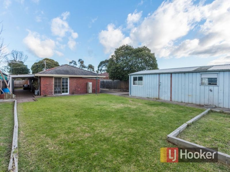 Photo - 15 Roma Avenue, Cranbourne VIC 3977 - Image 14