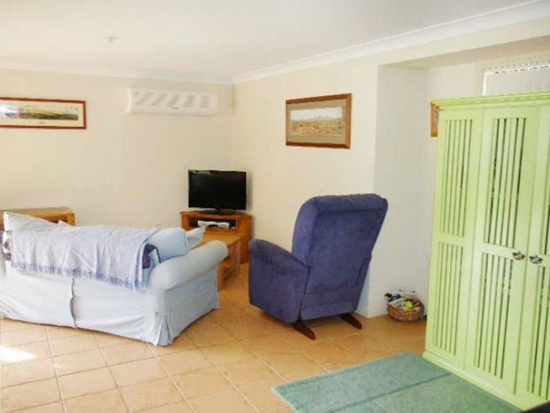 Photo - 15 Rosier Place, Old Bar NSW 2430 - Image 5