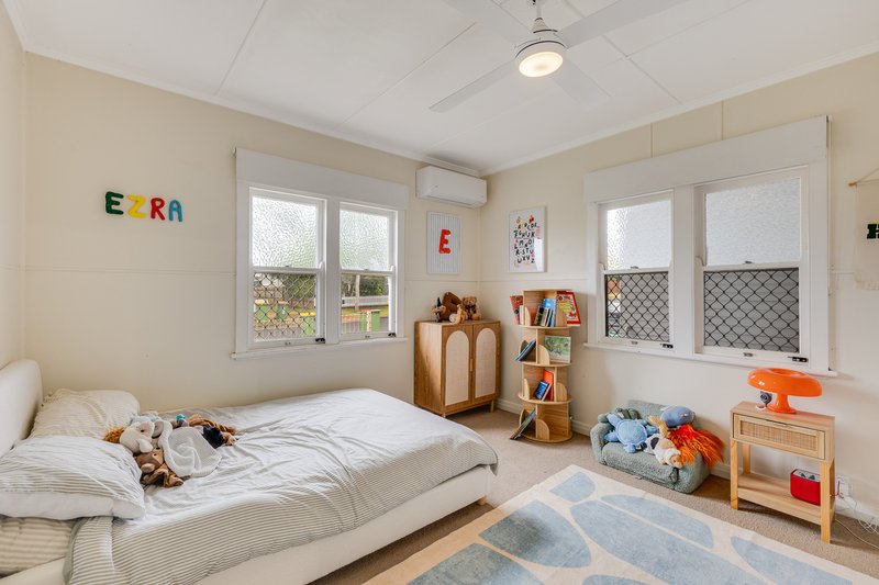 Photo - 15 Rosina Street, Newtown QLD 4350 - Image 8