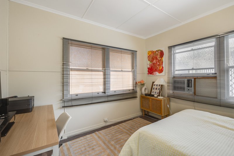 Photo - 15 Rosina Street, Newtown QLD 4350 - Image 13
