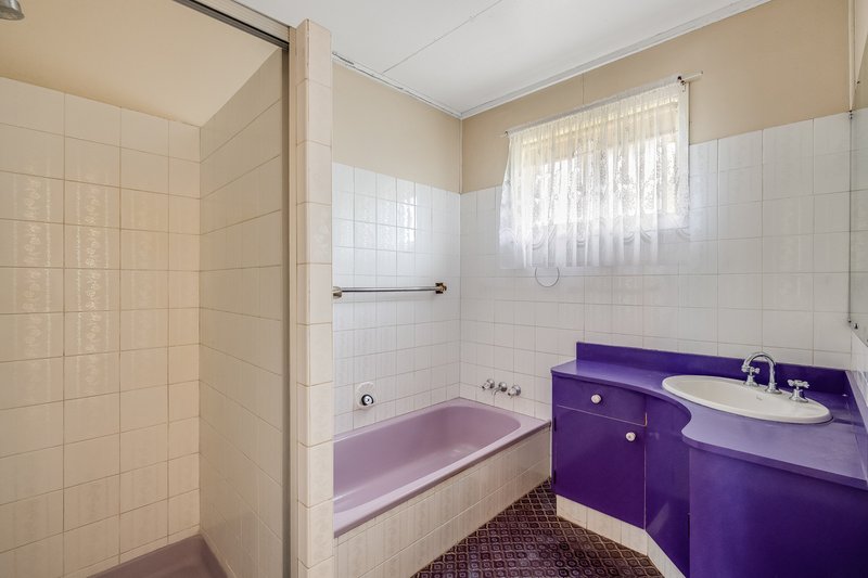 Photo - 15 Rowbotham Street, Rangeville QLD 4350 - Image 7