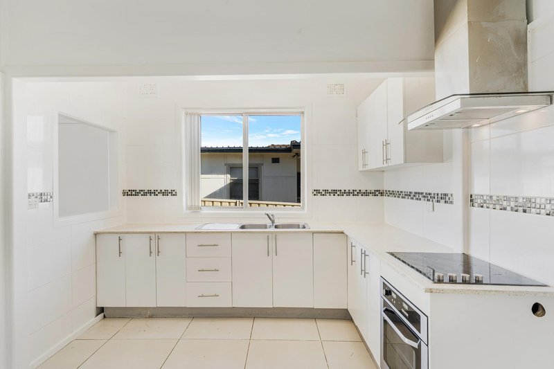 Photo - 15 Rowley Street, Smithfield NSW 2164 - Image 5