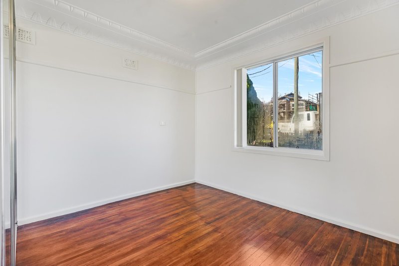 Photo - 15 Rowley Street, Smithfield NSW 2164 - Image 7