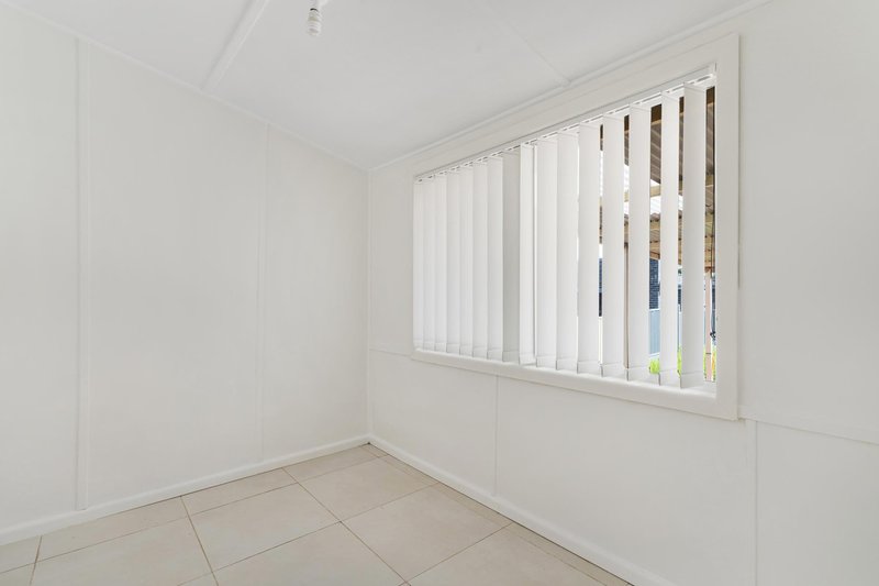 Photo - 15 Rowley Street, Smithfield NSW 2164 - Image 8