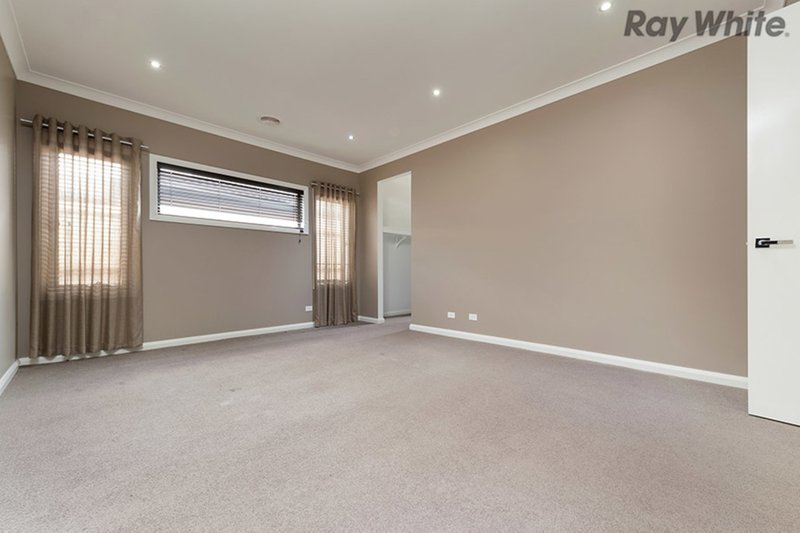 Photo - 15 Rowling Street, Plumpton VIC 3335 - Image 5