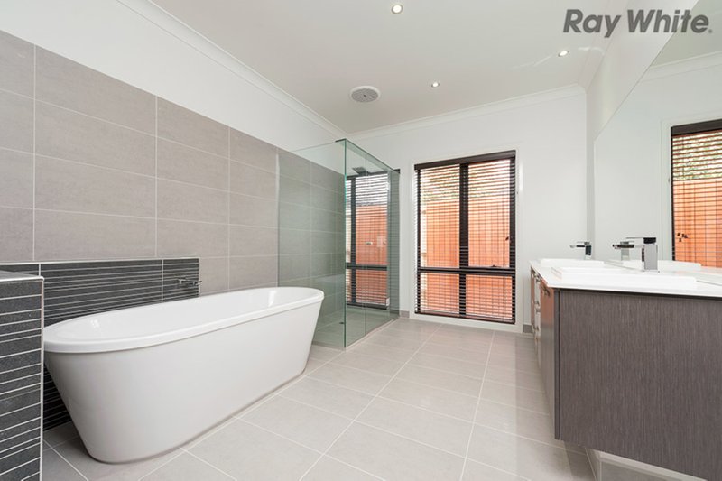 Photo - 15 Rowling Street, Plumpton VIC 3335 - Image 9