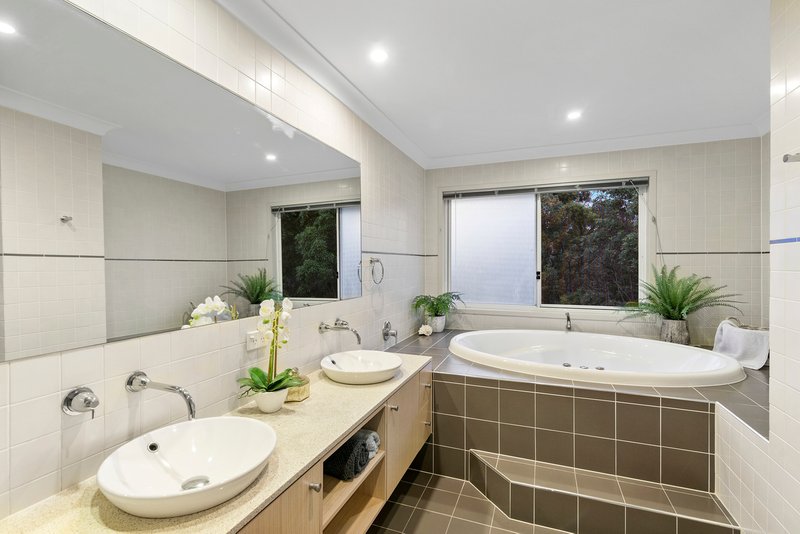 Photo - 15 Royal Links Drive, Robina QLD 4226 - Image 11