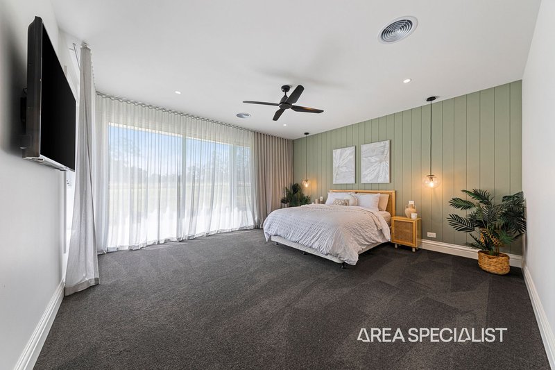 Photo - 15 Royal Pines Drive, Drouin VIC 3818 - Image 9