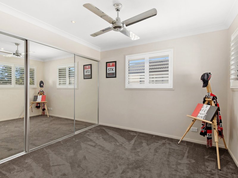 Photo - 15 Royal Woods Drive, Robina QLD 4226 - Image 13