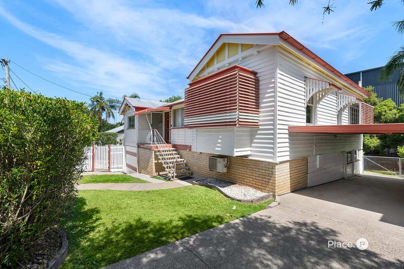 Photo - 15 Ruby Street, Newmarket QLD 4051 - Image 14