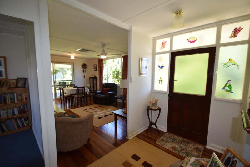 Photo - 15 Russell Street, Esk QLD 4312 - Image 9