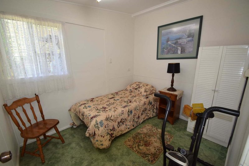 Photo - 15 Russell Street, Esk QLD 4312 - Image 12