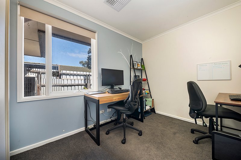 Photo - 15 Salas Road, Parafield Gardens SA 5107 - Image 15