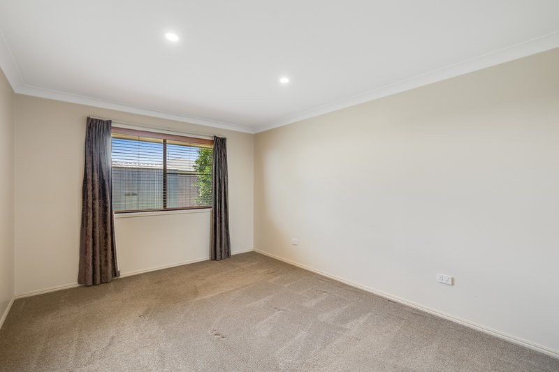 Photo - 15 Salisbury Street, Darling Heights QLD 4350 - Image 12