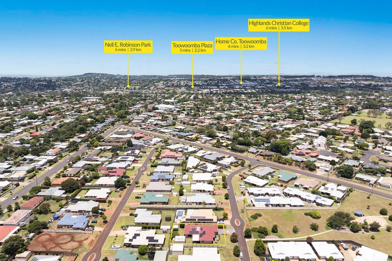 Photo - 15 Salisbury Street, Darling Heights QLD 4350 - Image 18