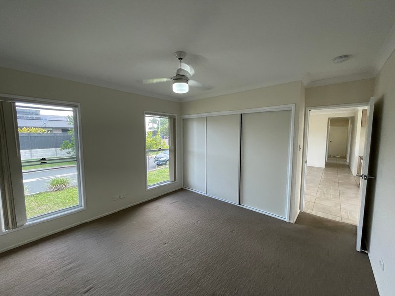 Photo - 15 Sanctuary Court, Bongaree QLD 4507 - Image 7