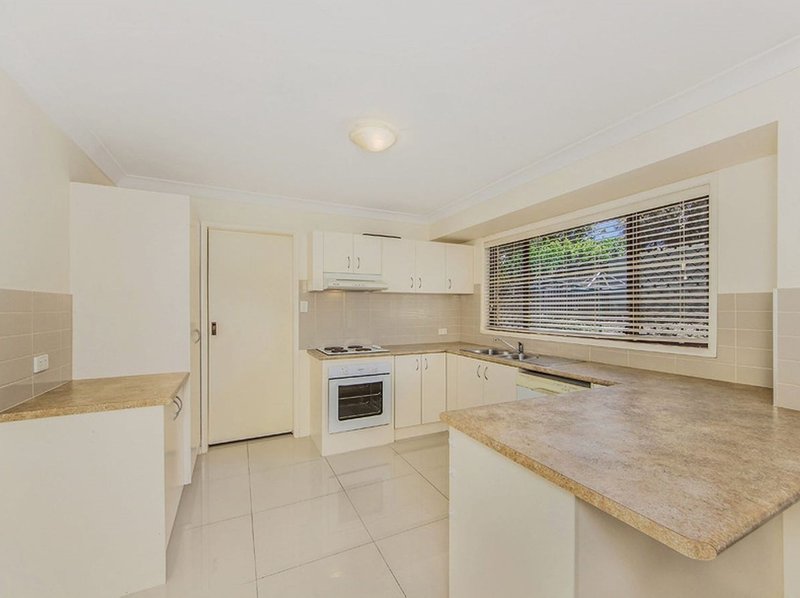 Photo - 15 Sandalwood Street, Sinnamon Park QLD 4073 - Image 4