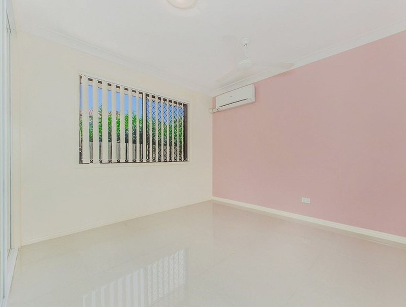 Photo - 15 Sandalwood Street, Sinnamon Park QLD 4073 - Image 6