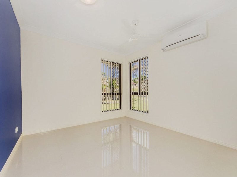 Photo - 15 Sandalwood Street, Sinnamon Park QLD 4073 - Image 8