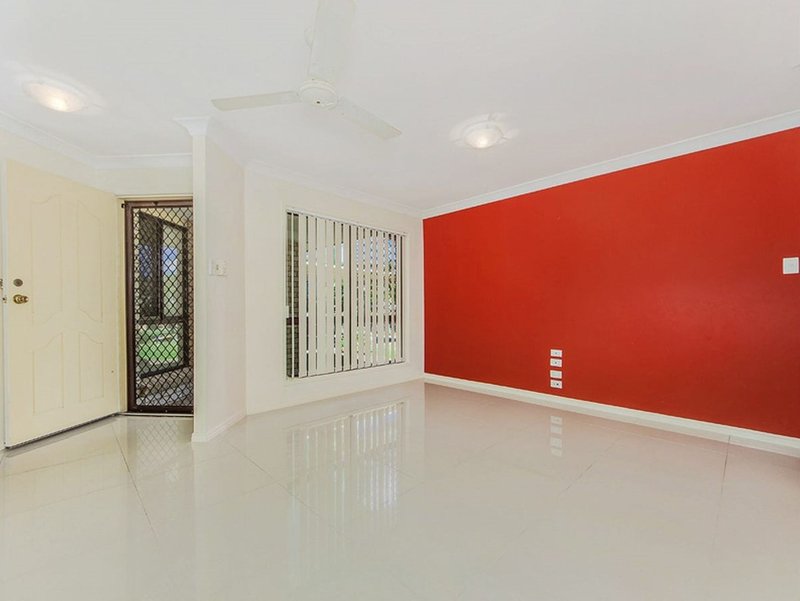 Photo - 15 Sandalwood Street, Sinnamon Park QLD 4073 - Image 9