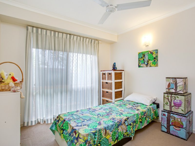 Photo - 15 Sandalwood Tce , Nerang QLD 4211 - Image 8