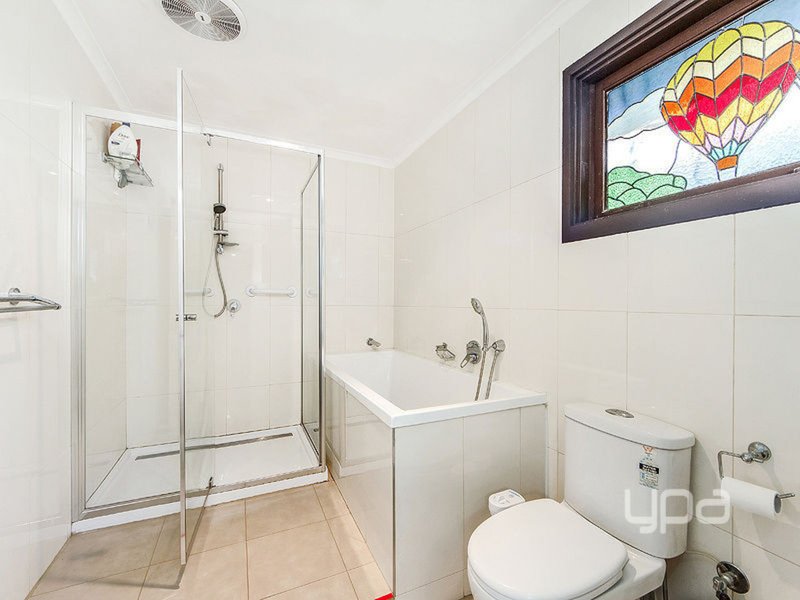 Photo - 15 Sandra Street, Kings Park VIC 3021 - Image 8