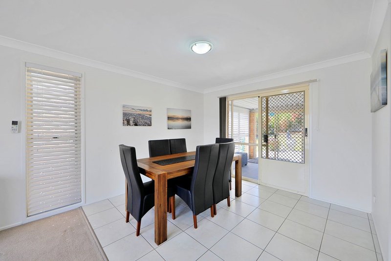 Photo - 15 Santa Fe Drive, Avoca QLD 4670 - Image 3
