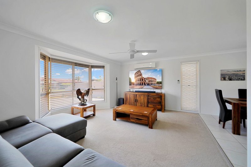 Photo - 15 Santa Fe Drive, Avoca QLD 4670 - Image 4