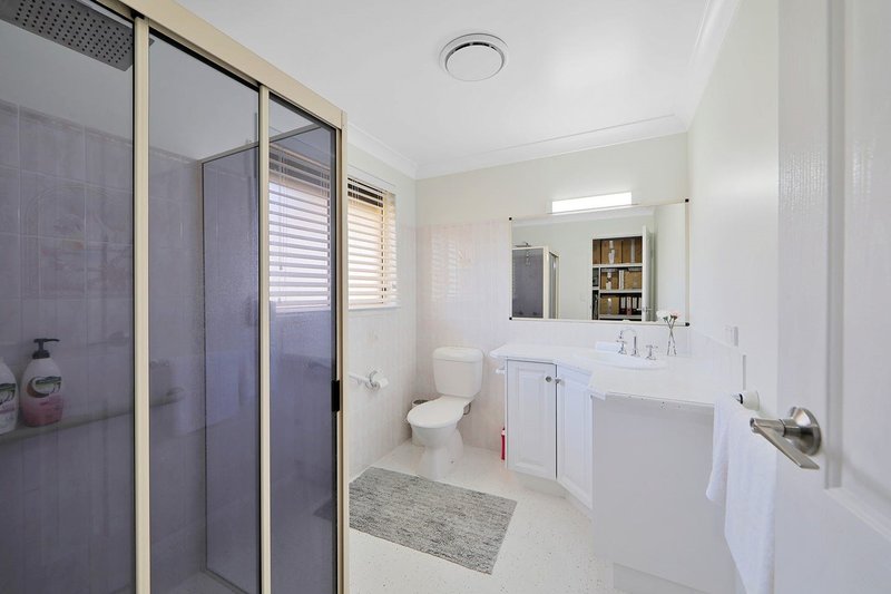Photo - 15 Santa Fe Drive, Avoca QLD 4670 - Image 8