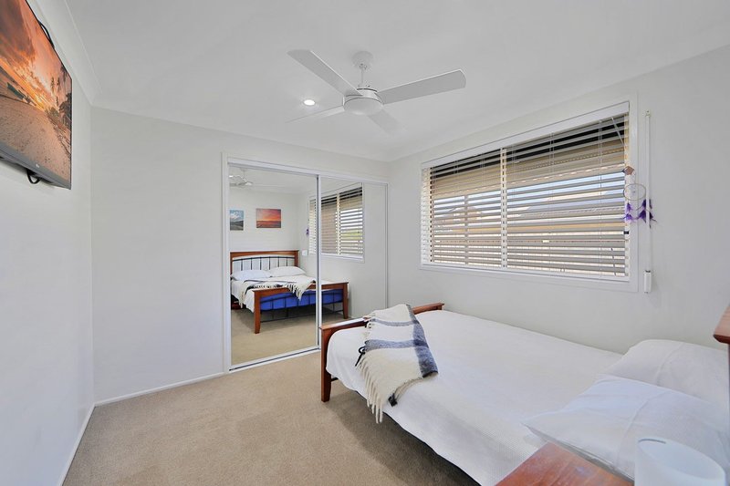 Photo - 15 Santa Fe Drive, Avoca QLD 4670 - Image 10