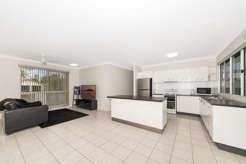 Photo - 15 Sapphire Court, Deeragun QLD 4818 - Image 3