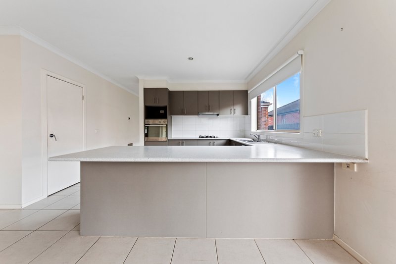 Photo - 15 Sarton Link, Pakenham VIC 3810 - Image 5