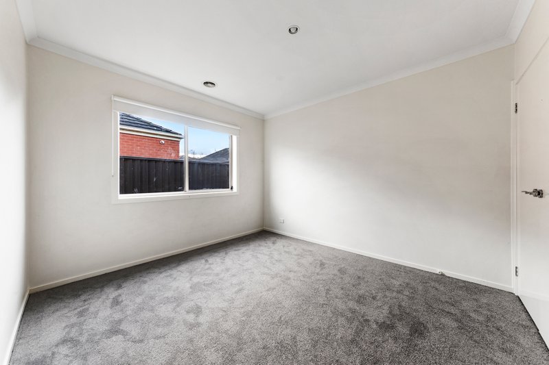 Photo - 15 Sarton Link, Pakenham VIC 3810 - Image 14