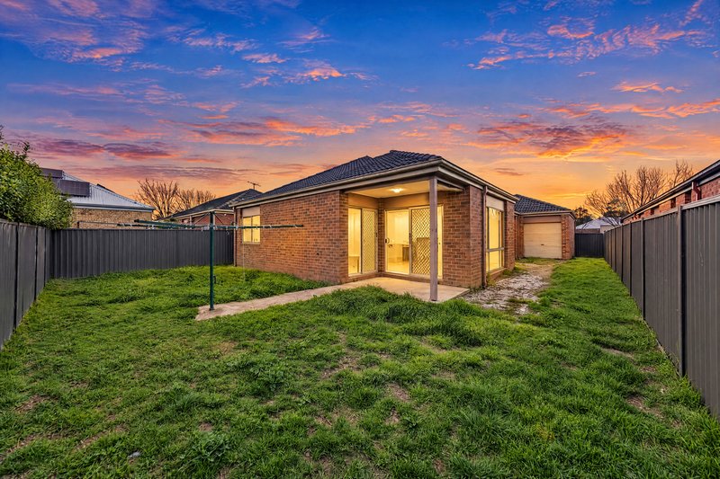 Photo - 15 Sarton Link, Pakenham VIC 3810 - Image 17