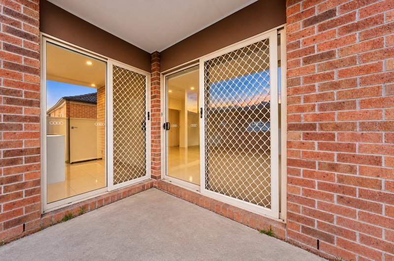 Photo - 15 Sarton Link, Pakenham VIC 3810 - Image 18