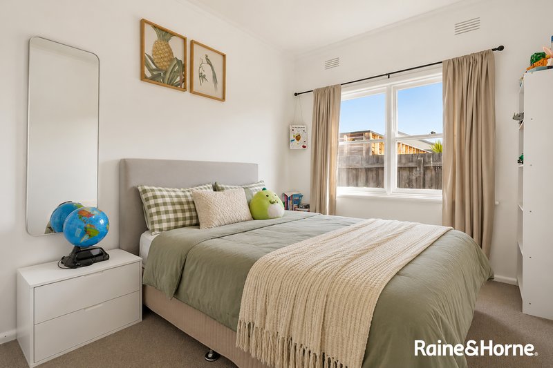 Photo - 15 Savage Street, Pakenham VIC 3810 - Image 7