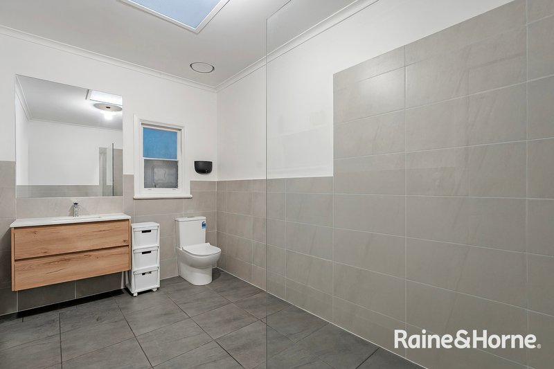 Photo - 15 Savage Street, Pakenham VIC 3810 - Image 9