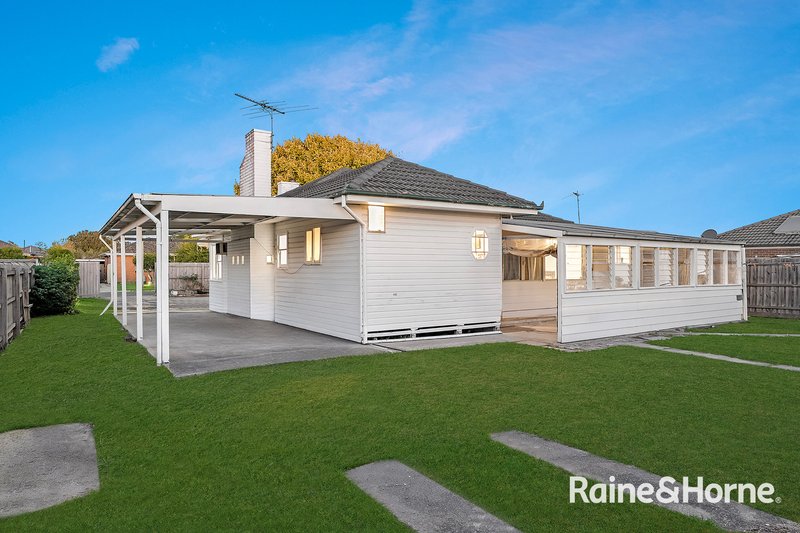 Photo - 15 Savage Street, Pakenham VIC 3810 - Image 11