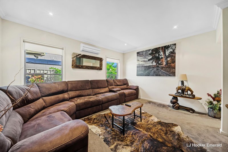 Photo - 15 Saville Street, Emerald QLD 4720 - Image 8