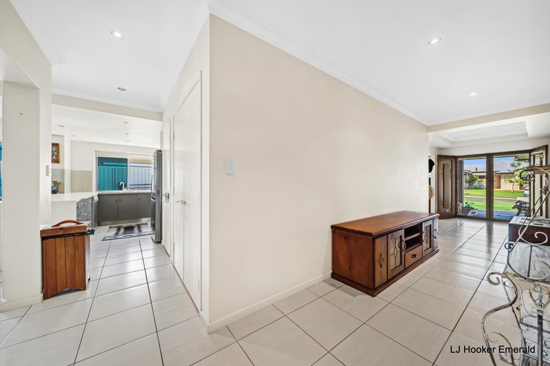 Photo - 15 Saville Street, Emerald QLD 4720 - Image 10
