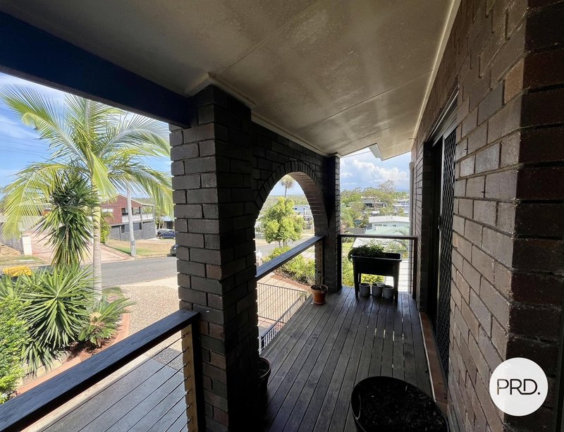 Photo - 15 Sayre Crescent, Boyne Island QLD 4680 - Image 3