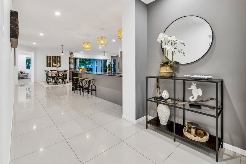 Photo - 15 Scenic Crescent, Coomera QLD 4209 - Image 2