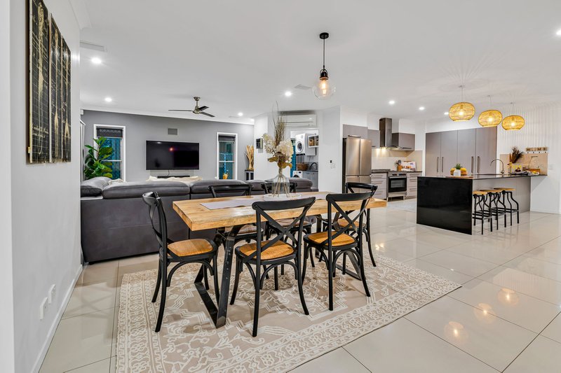 Photo - 15 Scenic Crescent, Coomera QLD 4209 - Image 10